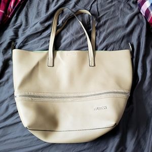 Guess tote